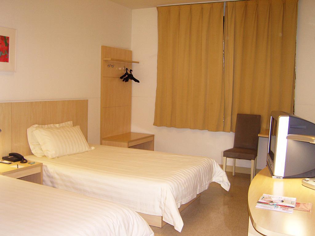 Jinjiang Inn - Wuhan Ziyang Road Luaran gambar